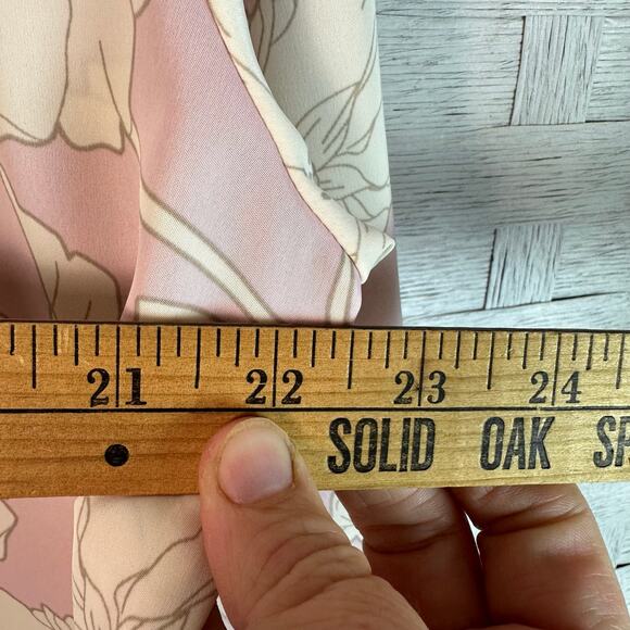 Joie floral blouse soft satin long sleeve button up lavender cream feminine - Picture 10 of 11